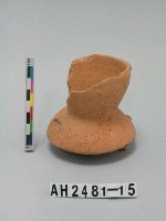 藏品(紅色粗砂雙耳小陶罐)的圖片